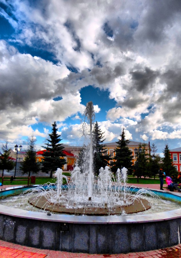 Нижегородская область город богородск. Город Богородск Нижегородской области. Фонтан Богородск Нижегородская область. Старый парк Богородска Нижегородской области. Фонтан в центре города Богородска Нижегородской области.