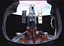   (250px-149304main_payload_bay_med, 13.16 Kb, 514 )