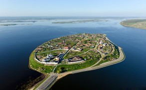   (ostrov-grad-sviyazhsk-3.jpg, 121.14 Kb, 1048 )
